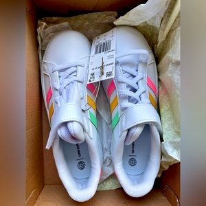 Original Adidas Grand Court New With Tags, Size 2!